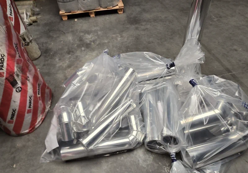 Aluminium bochten en T-stukken, verpakt