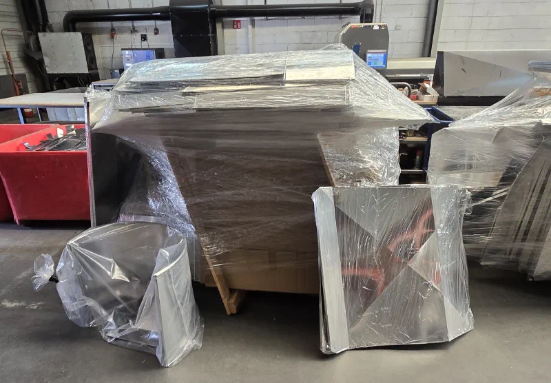 Plaatwerk ingepakt voor levering
